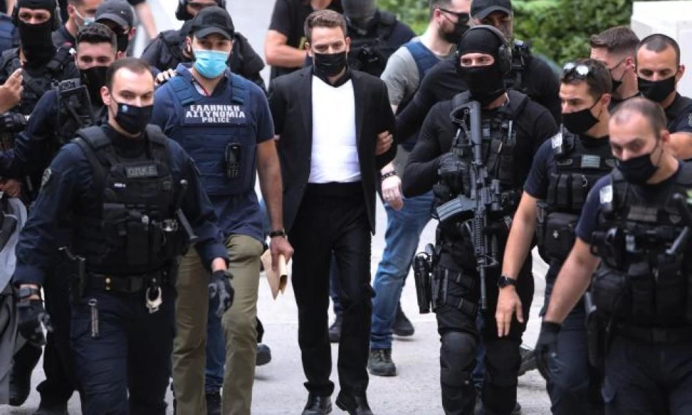 Γλυκά Νερά: "Για όλα φταίει η ψυχολόγος-Με κατέστρεψε"